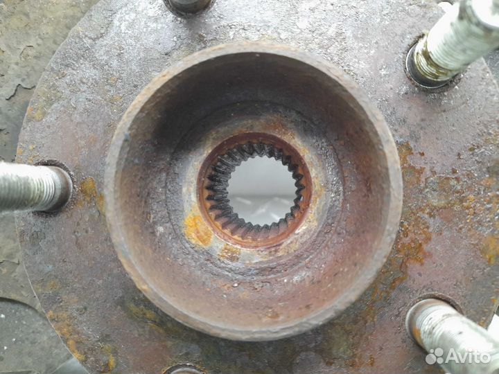 Цапфа/кулак поворотный передний правый Infiniti FX