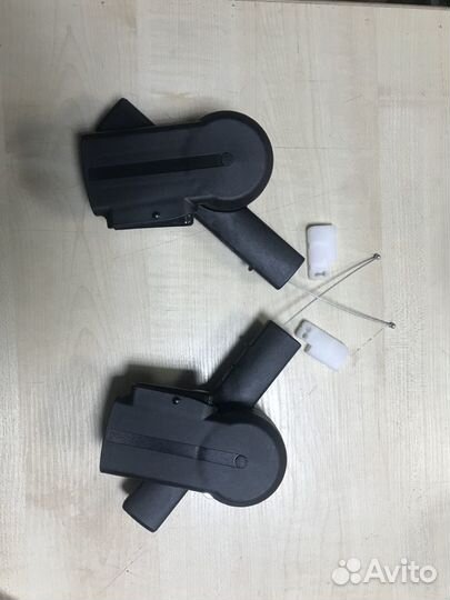 Механизм регулирования люльки Peg-Perego ypsi