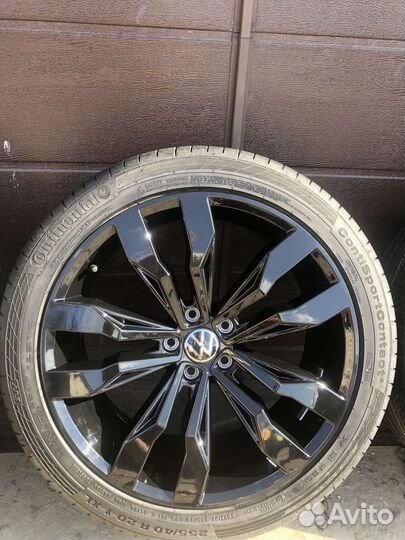 Новый оригинальный комплект VW Tigyan R20
