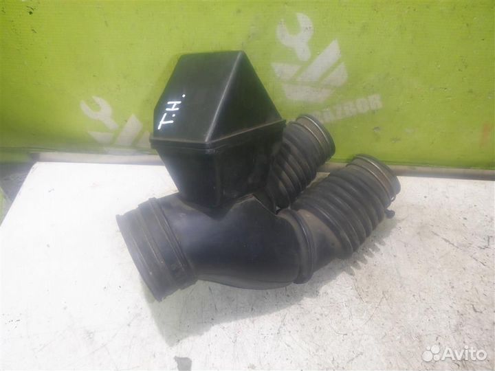 Патрубок воздушного фильтра Тойота Хайлендер