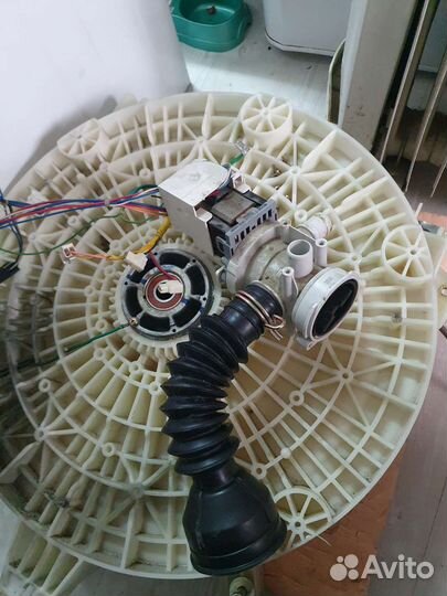 Стиральная машина на запчасти Samsung r1033