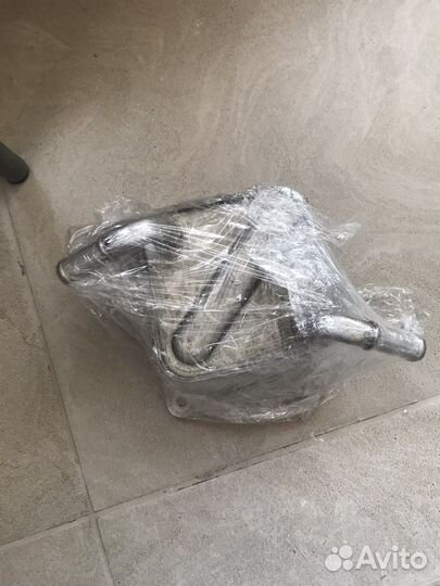 Радитор масляный кпп 216063JX2B Рено каптур 2016г