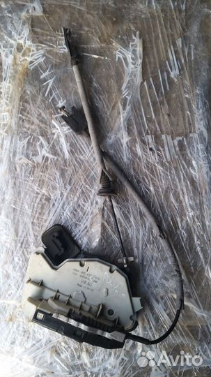 Замок двери передний правый поло седан polo 5