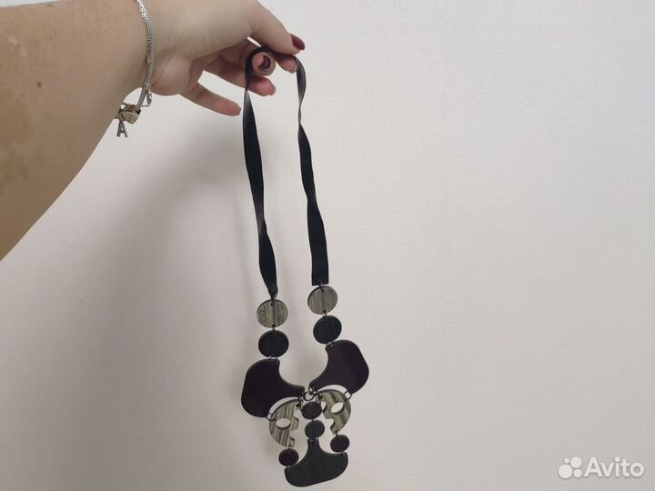 Колье ожерелье