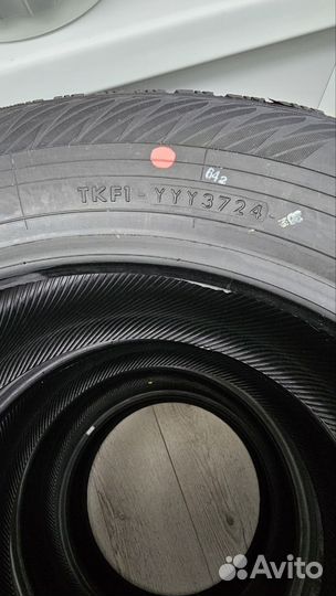 Yokohama IceGuard Stud IG65 215/60 R16 99T