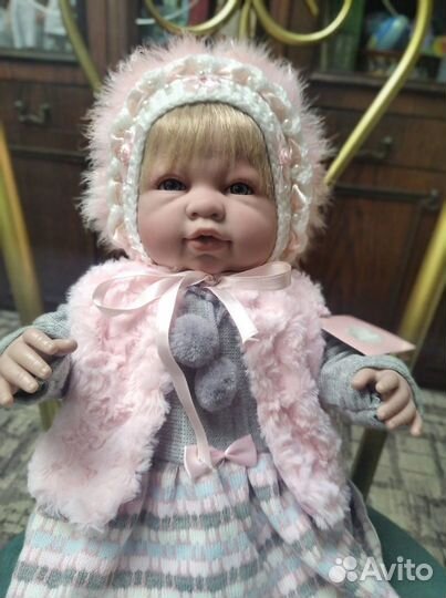 Большая новая,50 см,озвученная испанская кукла