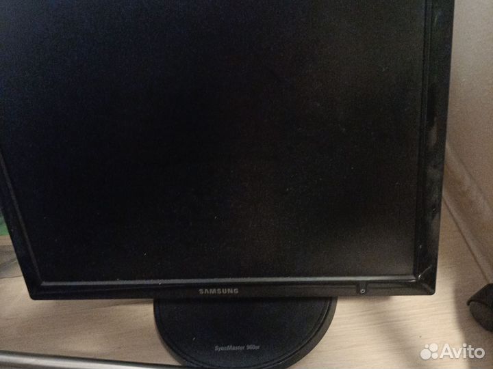 Монитор Samsung