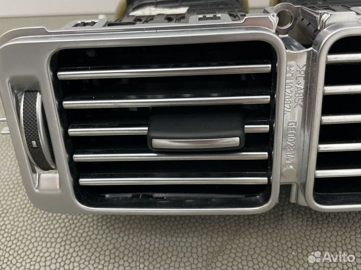 Range Rover 4 l405 воздуховод салона задний