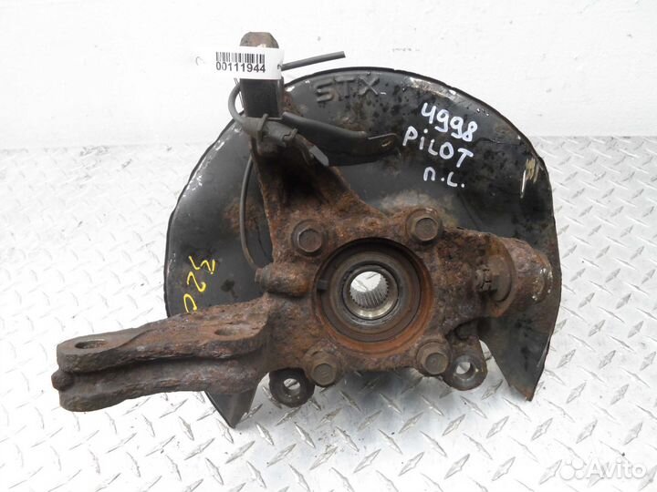 Кулак поворотный левый Honda Pilot 2