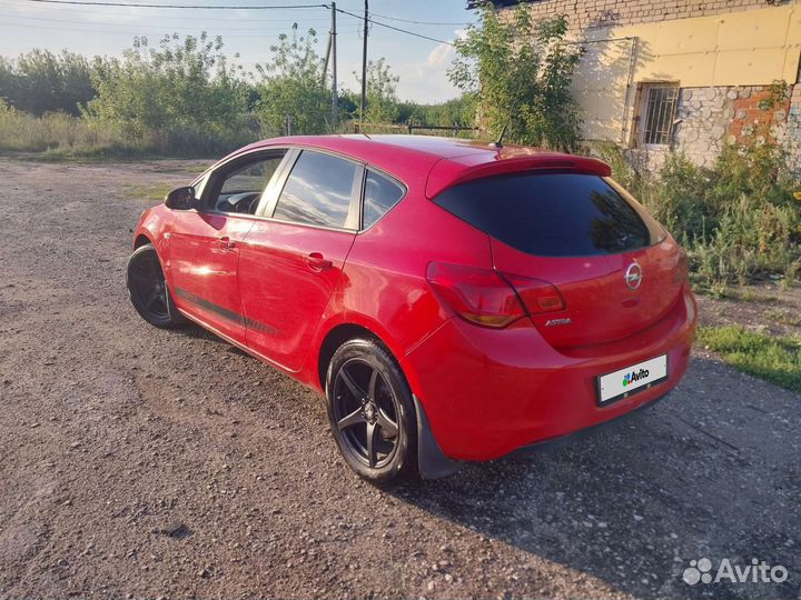 Opel Astra 1.6 AT, 2010, 136 000 км