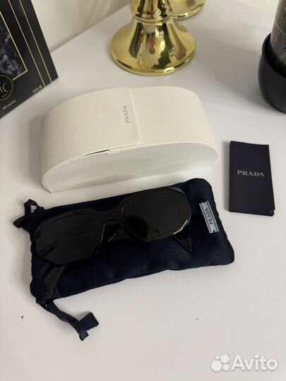 Солнцезащитные очки Prada оригинал