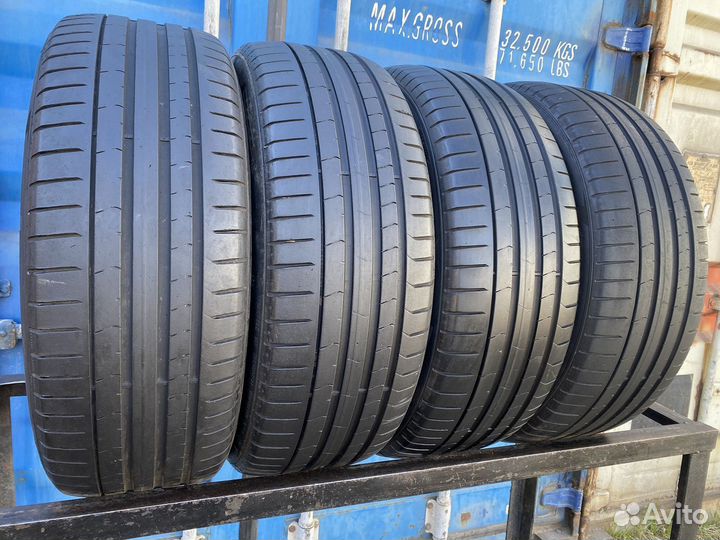 Pirelli P Zero PZ4 225/50 R18 99W