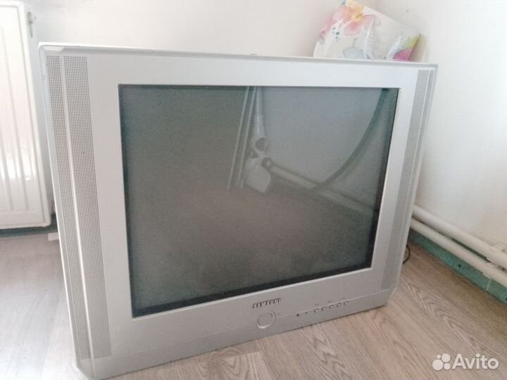 Отдам телевизор