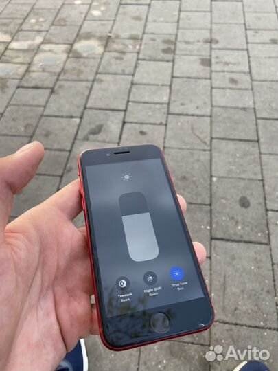 Телефон iPhone se 2020