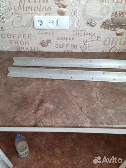 Алюминиевый уголок для сушки белья на лоджию