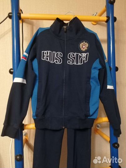 Спортивный костюм для мальчика 140