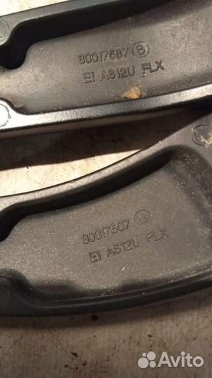 Поводок стеклоочистителя передний правый Nissan Q