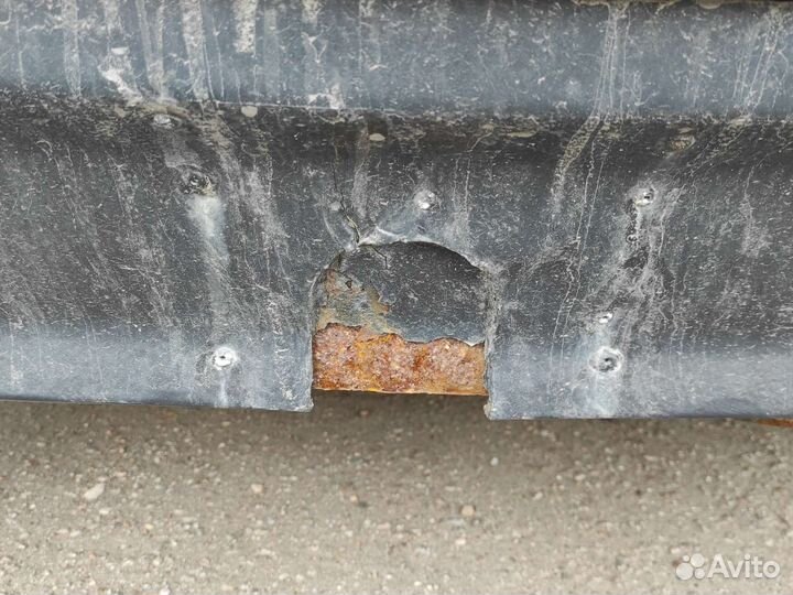 Бампер задний Volvo 440