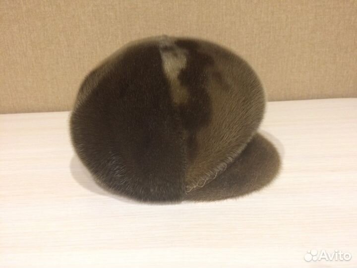 Продам женскую шапку