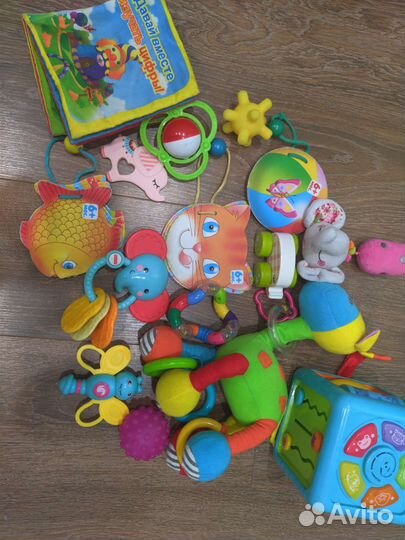 Игрушки/книжки для малышей