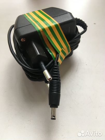 Зарядки для телефонов и навигатора