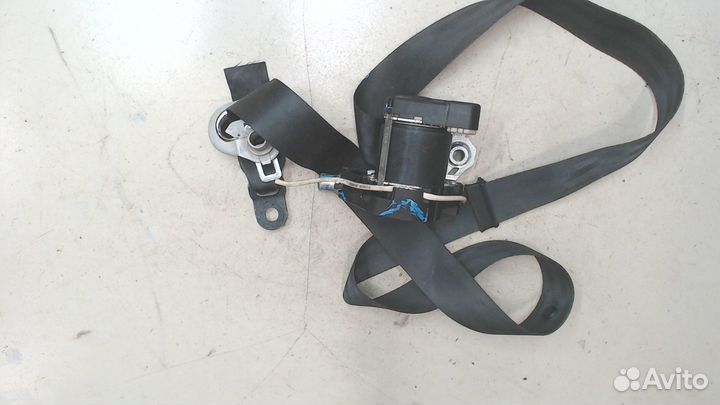 Ремень безопасности Volkswagen Caddy, 2010