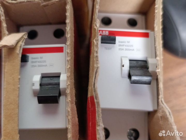 Узо abb basic M bmf 43225 25a 300mA