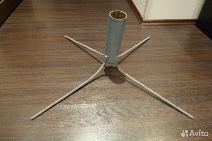 Подставка под лесную красавицу(елку)