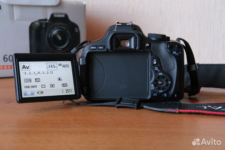 Фотоаппарат Canon EOS 600D