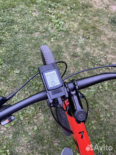 Велосипедный фонарь со спидометром, велокомпьютер