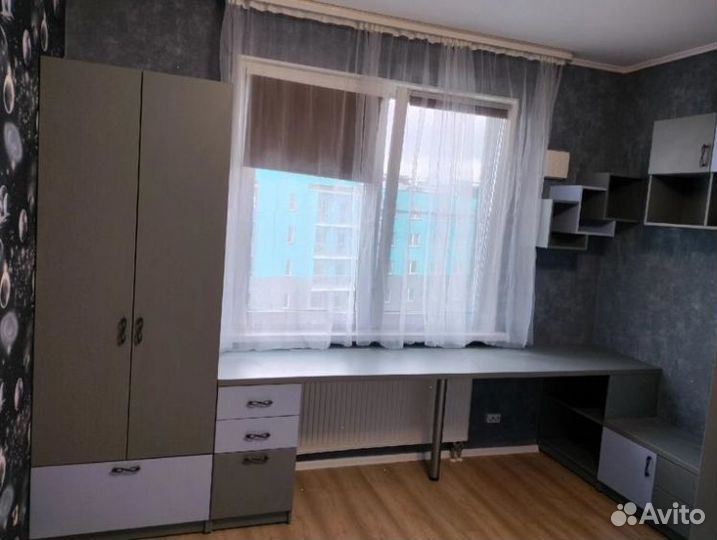 Рабочая зона у окна