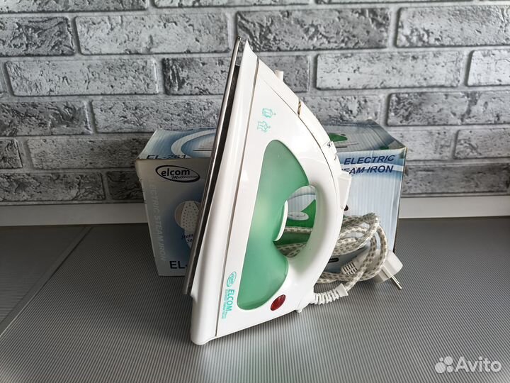 Утюг Elcom рабочий, мощность 1200Вт