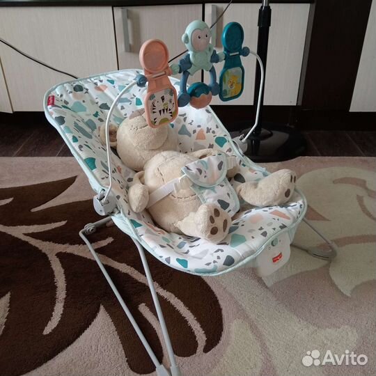 Шезлонг детский fisher price