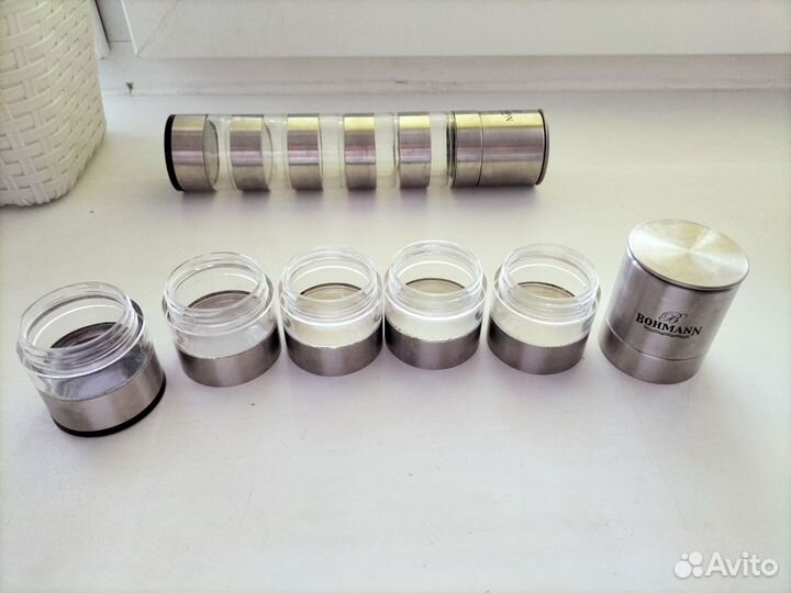 Ёмкость для специй с мельницей