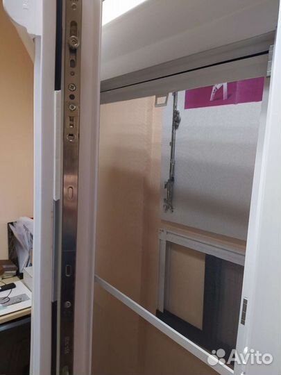 Окно для офиса