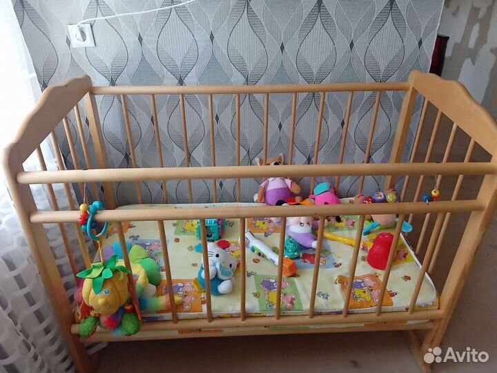 Детская кроватка