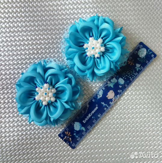 Бантики голубые, нарядные