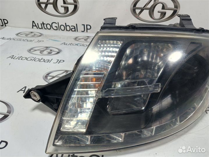 Фара левая Audi TT