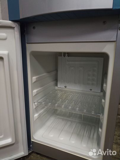 Кулер для воды с холодильником