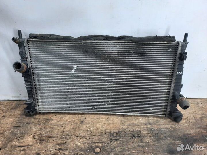 Радиатор основной Ford Focus универсал 1.6 2005