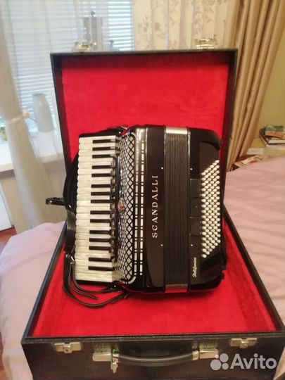 Аккордеон Scandalli Polifonico IX