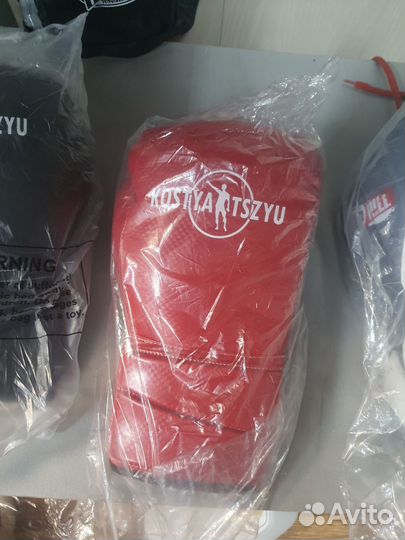 Боксерские перчатки новые