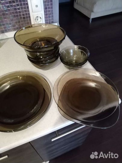 Посуда, тарелки, пиала