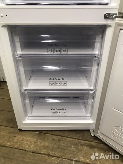 Холодильник Samsung Digital Inverter No Frost