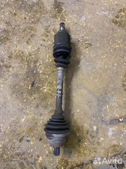 Привод левый volkswagen passat b6 1.8 АКПП