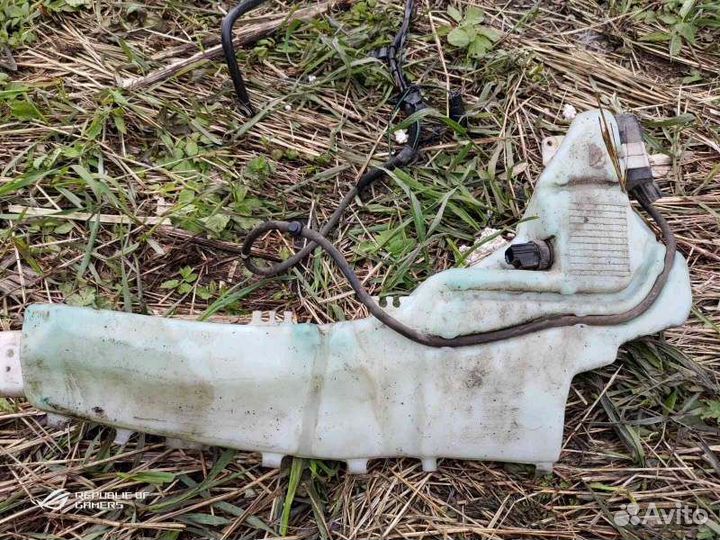 Бачок омывателя фар Ford Focus 2 седан 2.0 2005