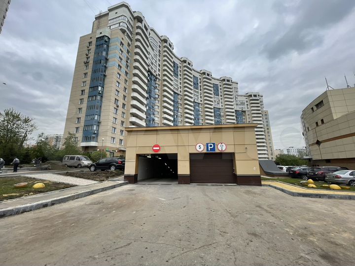Машиноместо, 16 м²