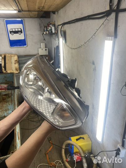 Фара правая ford focus 3