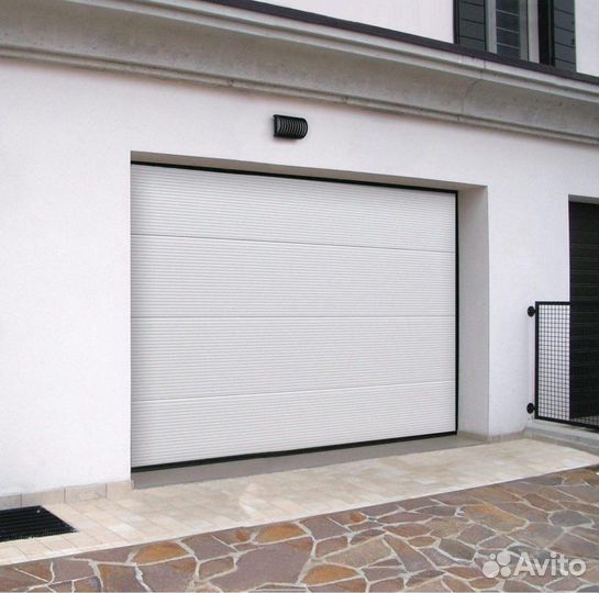 Секционные ворота