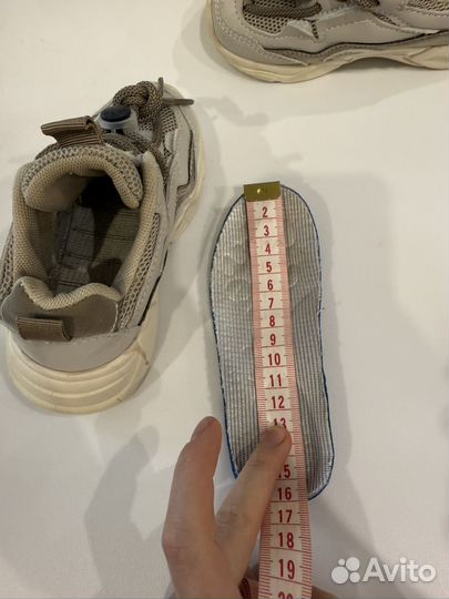 Кроссовки 25
